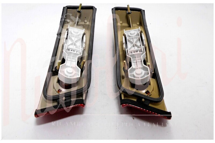 COPPIA FANALI POST EST SEIMA F ROSSA (LOGO ALFA)