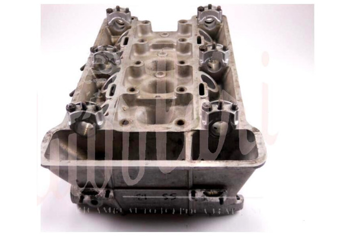 TESTA CILINDRI C/POMPA IN TESTA