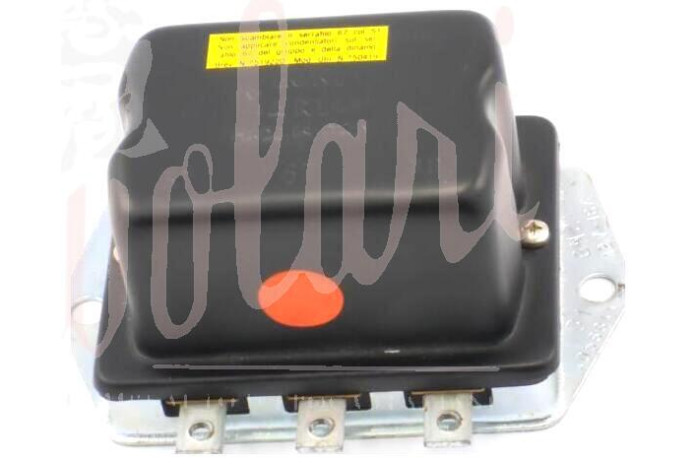 REGOLATORE DINAMO ESTERNO IMP/FIAT M.M EFEL 8200
