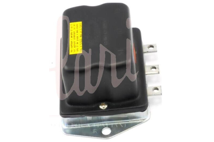 REGOLATORE DINAMO ESTERNO IMP/FIAT M.M EFEL 8200
