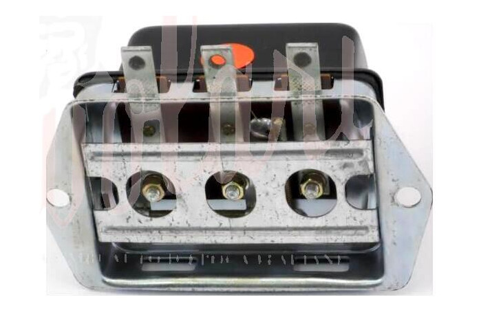 REGOLATORE DINAMO ESTERNO IMP/FIAT M.M EFEL 8200