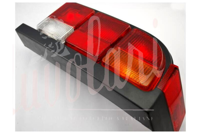 FANALE POSTERIORE ALTISSIMO