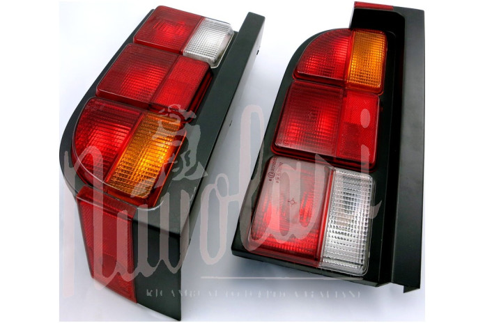 COPPIA FANALI POSTERIORI ALTISSIMO