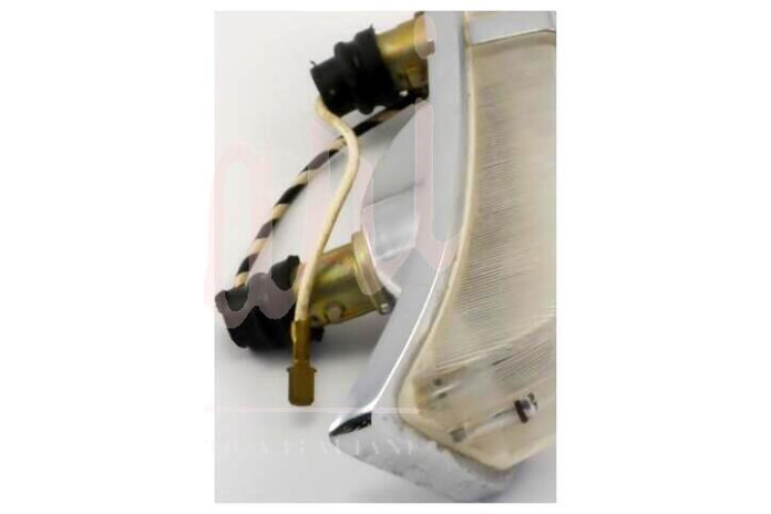 FANALINO  ANTERIORE ALTISSIMO BIANCO