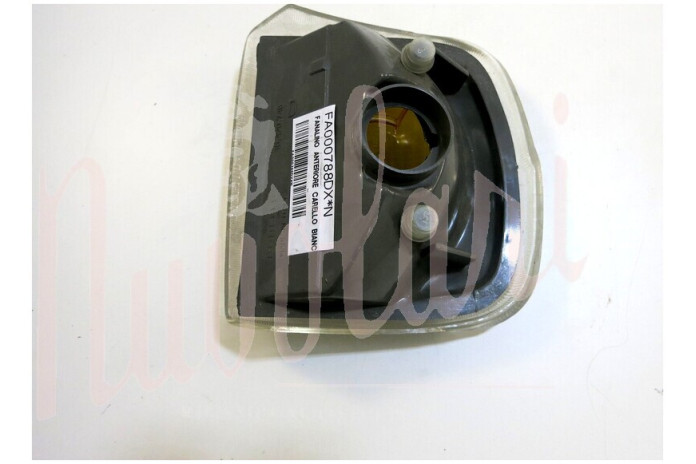 FANALINO ANTERIORE CARELLO BIANCO