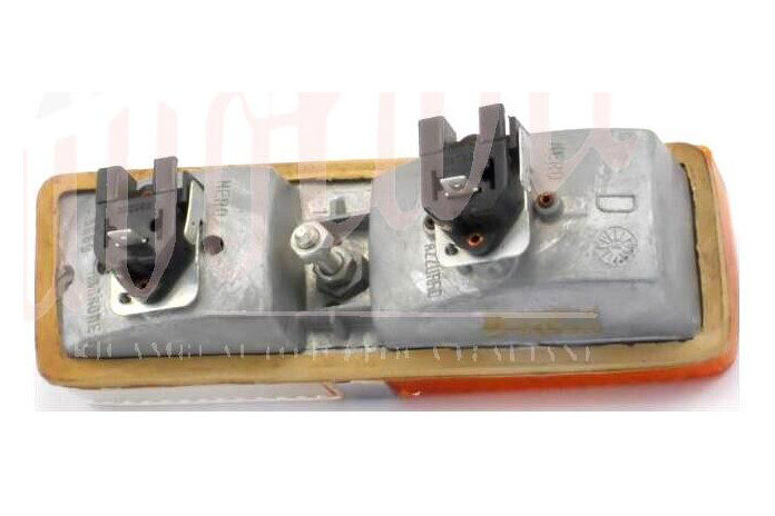 FANALINO ANTERIORE ALTISSIMO B/A BASE METALLO