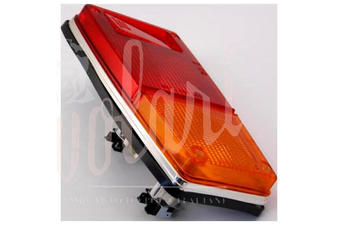 FANALE POSTERIORE ALTISSIMO DESTRO NERO VITI FERRO