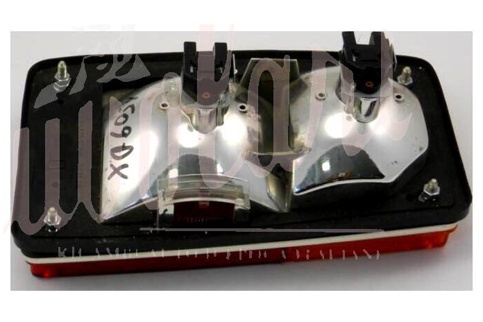 FANALE POSTERIORE ALTISSIMO DESTRO NERO VITI FERRO