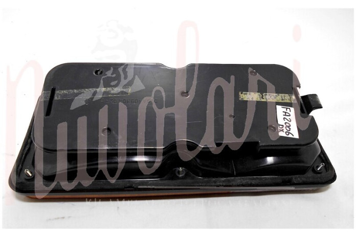 FANALE POSTERIORE OLSA LENTE BORDO NERO