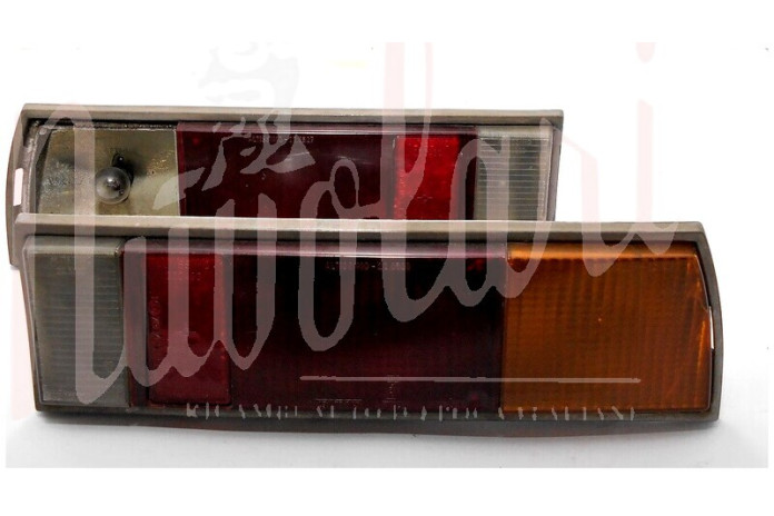 COPPIA FANALI POSTERIORI ALTISSIMO