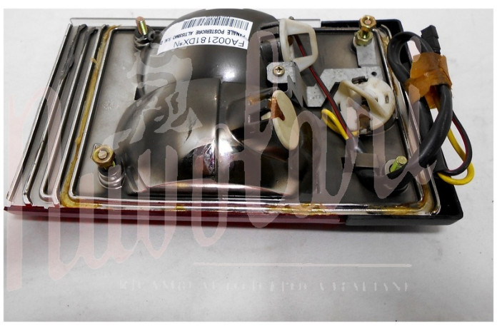 FANALE POSTERIORE CENTRALE BAULE ALTISSIMO