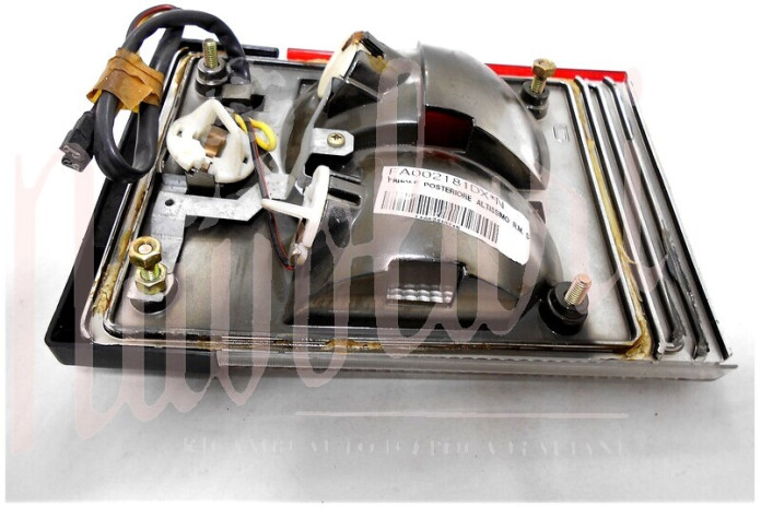 FANALE POSTERIORE CENTRALE BAULE ALTISSIMO