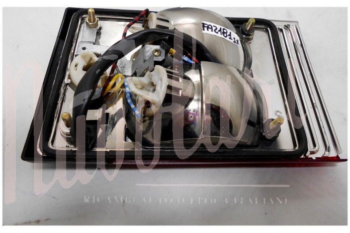 FANALE POSTERIORE CENTRALE BAULE ALTISSIMO