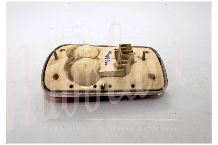 FANALE POSTERIORE CARELLO BASE PLASTICA