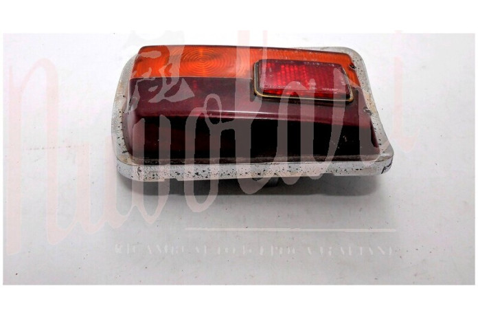 FANALE POSTERIORE CARELLO BASE METALLO