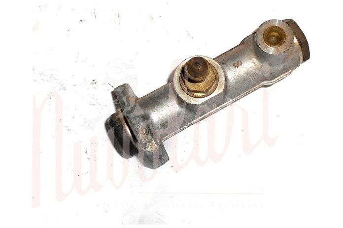 POMPA FRIZIONE (GUIDA DX CORPO Cent 148,5)