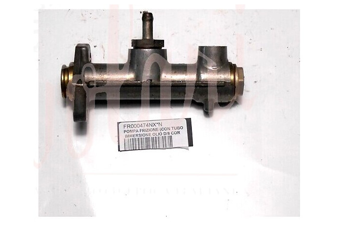 POMPA FRIZIONE (CON TUBO IMMERSIONE OLIO D/8 CORPO Cent 148,5)