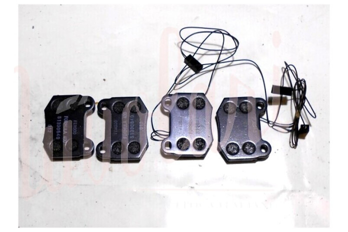 PASTICCHE FRENO ANTERIORE (IMPIANTO BREMBO 2 FILI SENSORE SPIA)