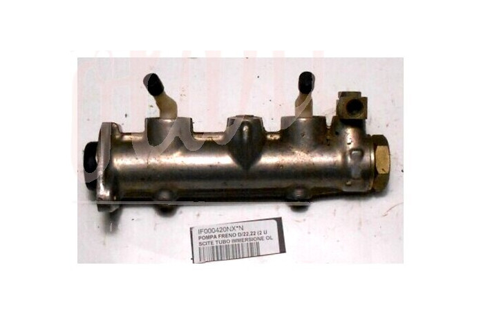 POMPA FRENO D/22,22 (2 USCITE TUBO IMMERSIONE OLIO D/8)