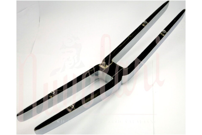 FREGIO CENTRALE CON BAFFI