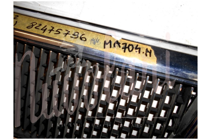 MASCHERINA CENTRALE (GRIGLIA NERA CROMATA)