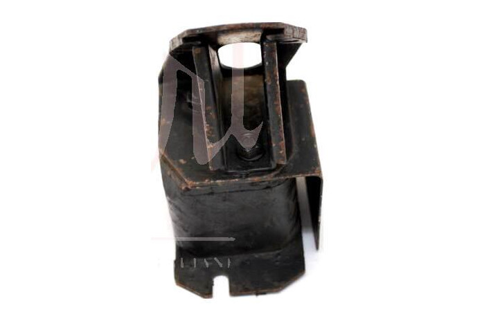 SUPPORTO MOTORE H65 QUADRATO LATO SCARICO CON RIPARO E STAFFA