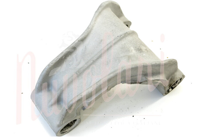 STAFFA SUPERIORE SUPPORTO MOTORE