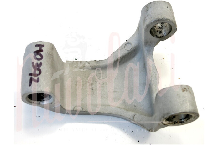 STAFFA SUPERIORE SUPPORTO MOTORE