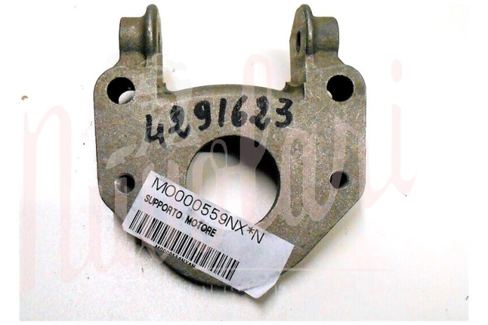 STAFFA INFERIORE SUPPORTO MOTORE