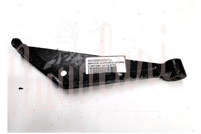BRACCIO SUPPORTO LATERALE MOTORE NO FILETTO