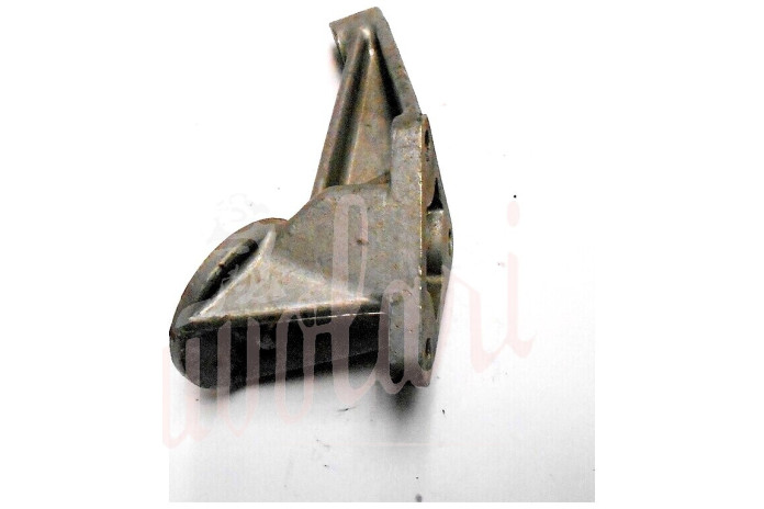 STAFFA SUPPORTO MOTORE LATO SCARICO