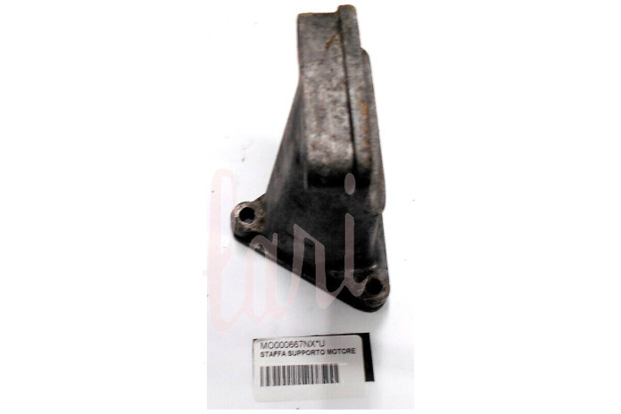 STAFFA SUPPORTO MOTORE