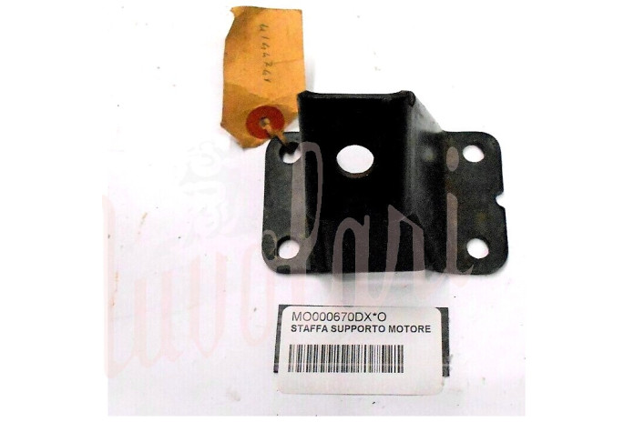 STAFFA SUPPORTO MOTORE