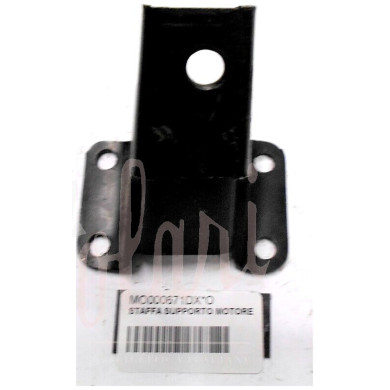 STAFFA SUPPORTO MOTORE