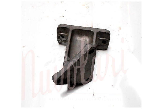 STAFFA SUPPORTO MOTORE