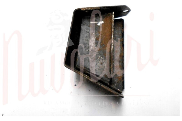 STAFFA SUPPORTO MOTORE LATO SCARICO (TIPO ALTA)