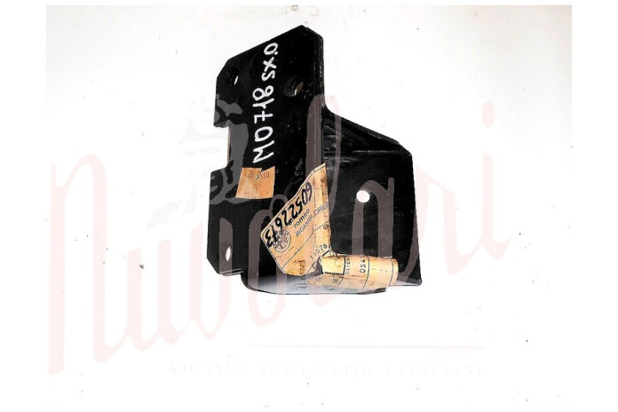 STAFFA SUPPORTO MOTORE