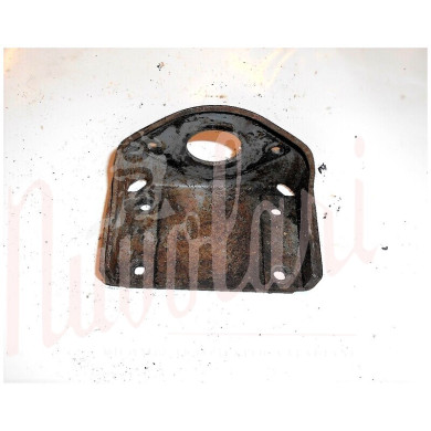 STAFFA SUPPORTO MOTORE (FORI D/8,5)