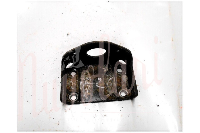 STAFFA SUPPORTO MOTORE (FORI D/10,5)