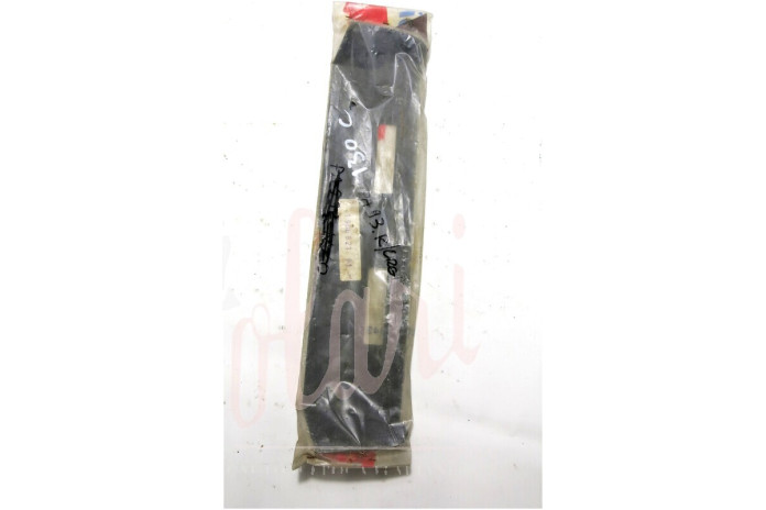 PIASTRA SOTTO FANALINI TARGA