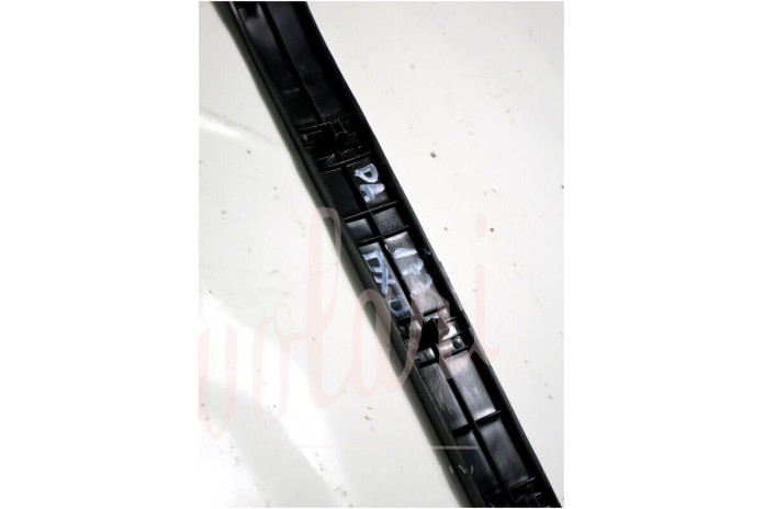 PROFILO POSTERIORE IN PLASTICA