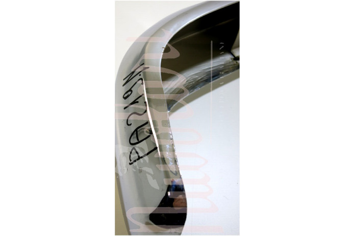 PARAURTI ANTERIORE C/SCASSI FANALINI