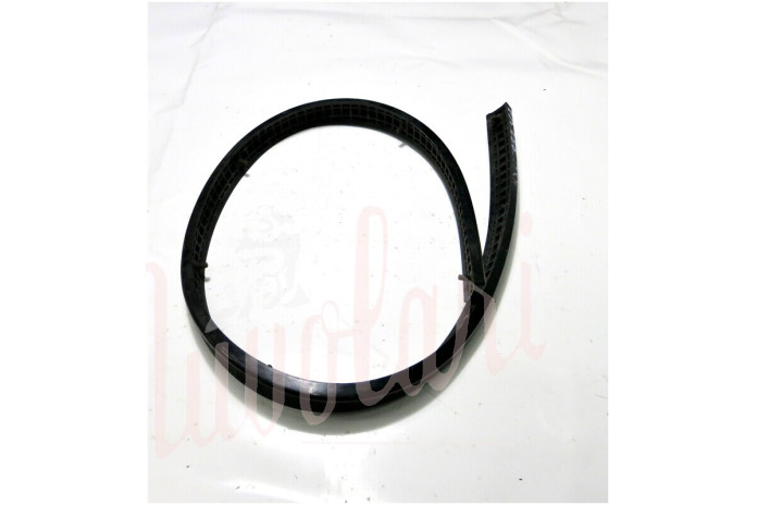 PROFILO GOMMA PAR. POST. CM 133