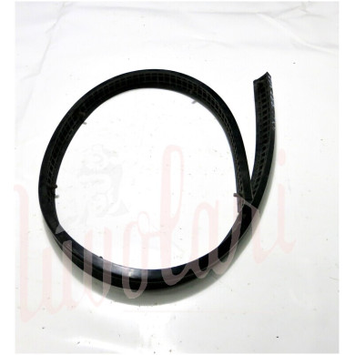 PROFILO GOMMA PAR. POST. CM 133