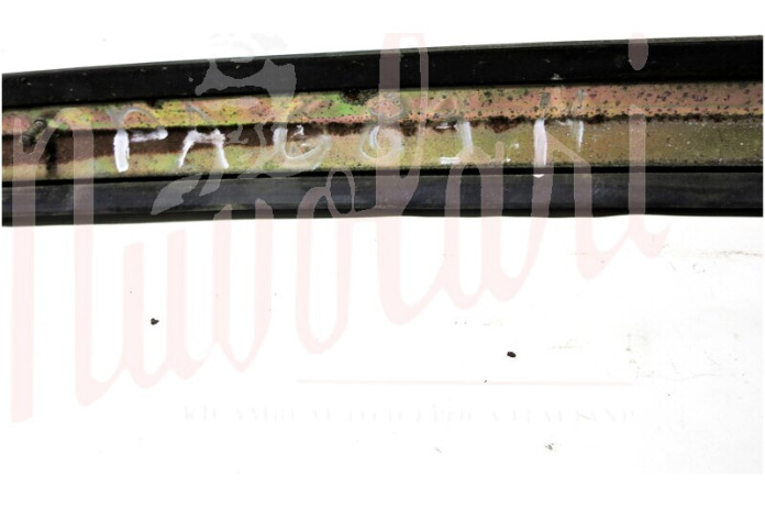 MODANATURA ANTERIORE INGOMMA