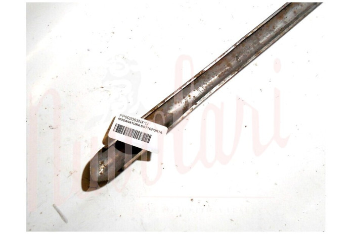 MODANATURA SOTTOPORTA (Cent 172)