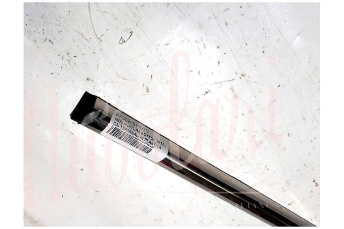 MODANATURA SOTTOPORTA (CON TERMINALI IN PLASTICA)