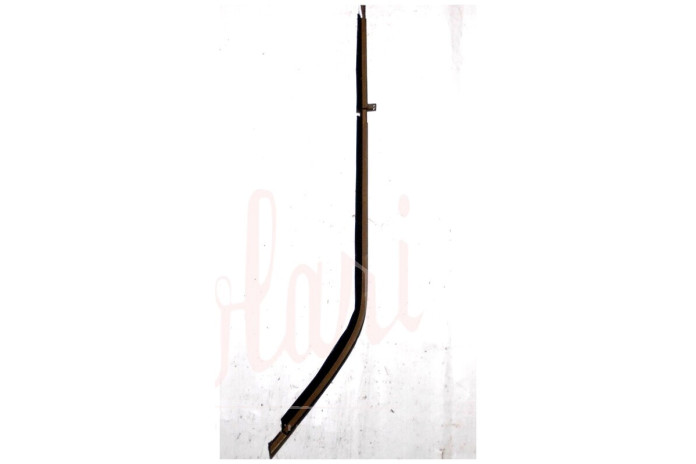 CORNICE RASCHIAVETRO ESTERNO POSTERIORE (CON STAFFA COMPLETA)