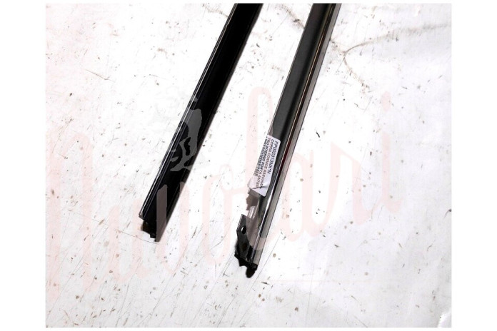 COPPIA CORNICE RASCHIAVETRO INTERNO PORTA ANTERIORE (COMPLETA)