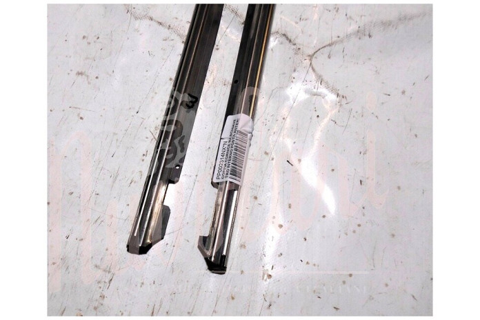 COPPIA CORNICE RASCHIAVETRO INTERNO PORTA ANTERIORE